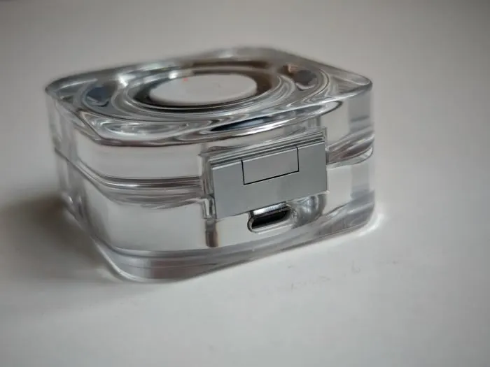 Samsung Galaxy Ring átlátszó dobozban