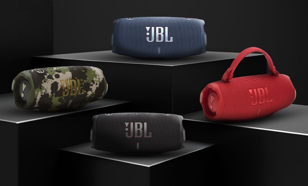4 db különböző színű JBL Charge 6 hangszóró