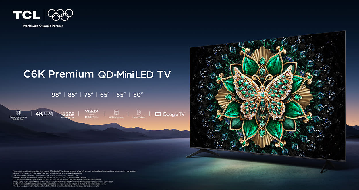 TCL C6K prémium QD-MiniLED TV reklámképe, elegáns dizájnnal, színes pillangómintás kijelzővel és méretválaszték feltüntetésével