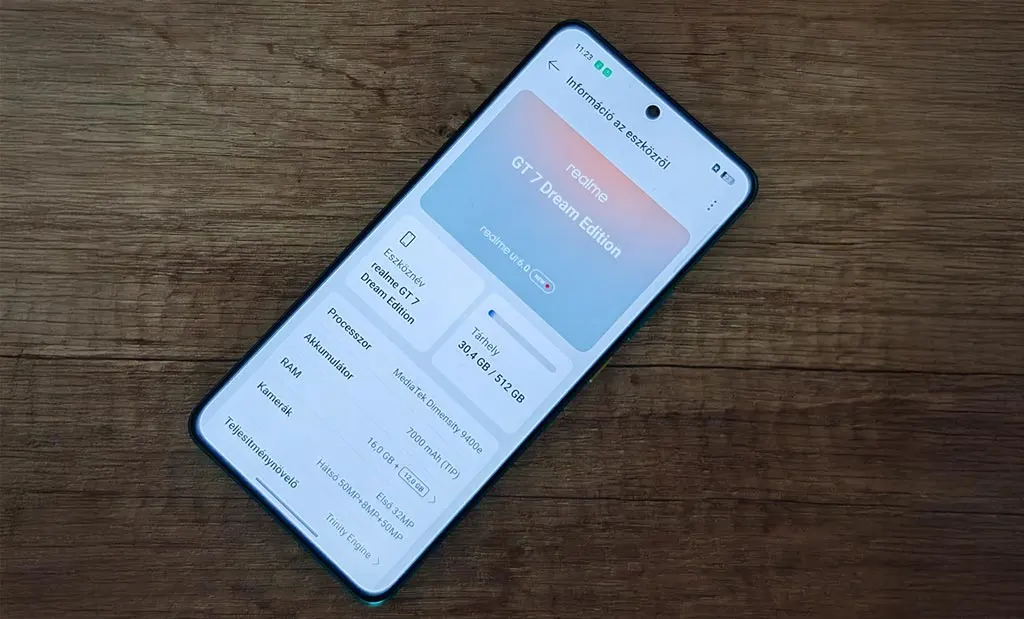 Realme GT 7 eszköz információk a kijelzőn