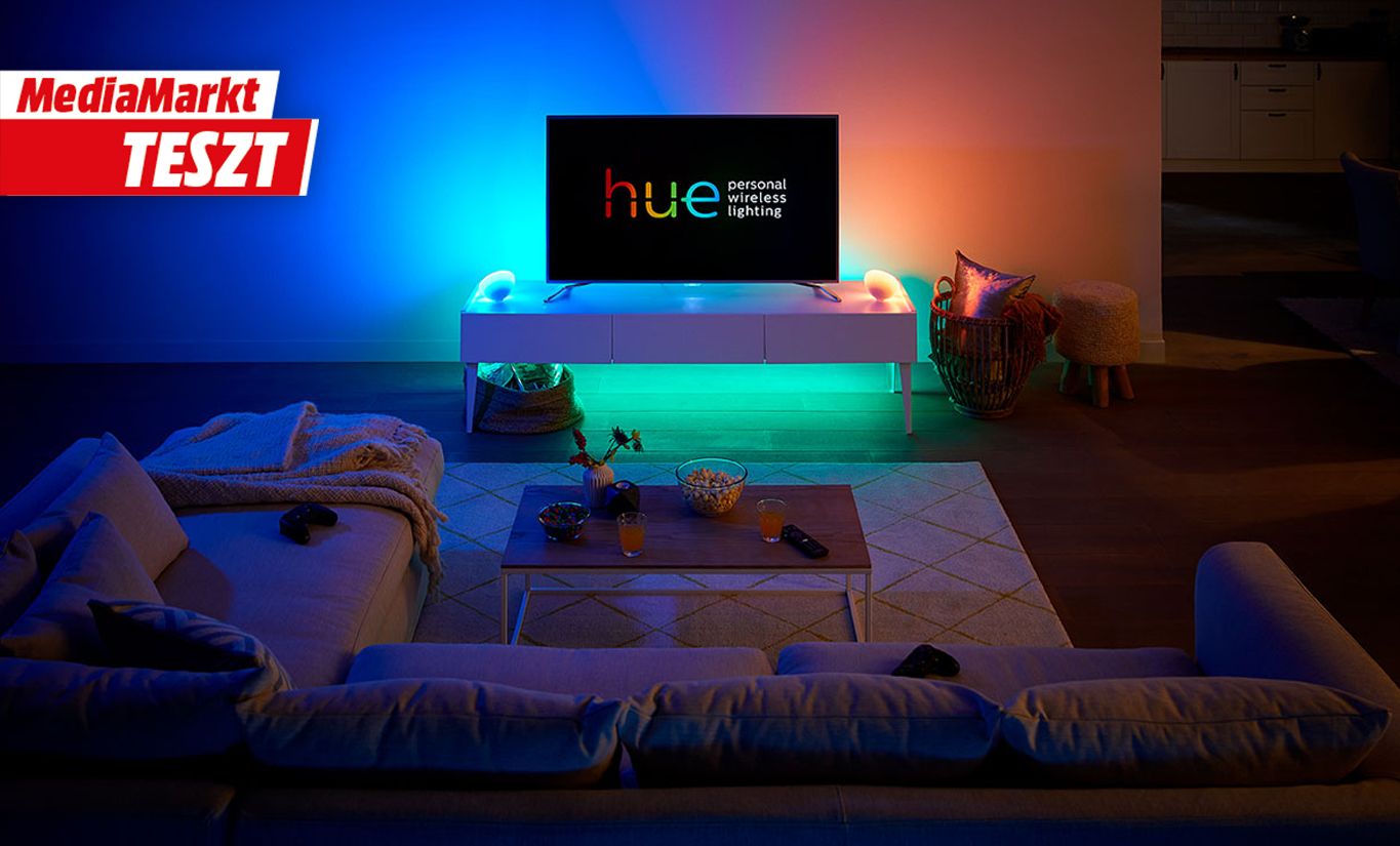 Philips Hue okos világítás teszt egy nappaiban tévével és színes LED háttérvilágítással.