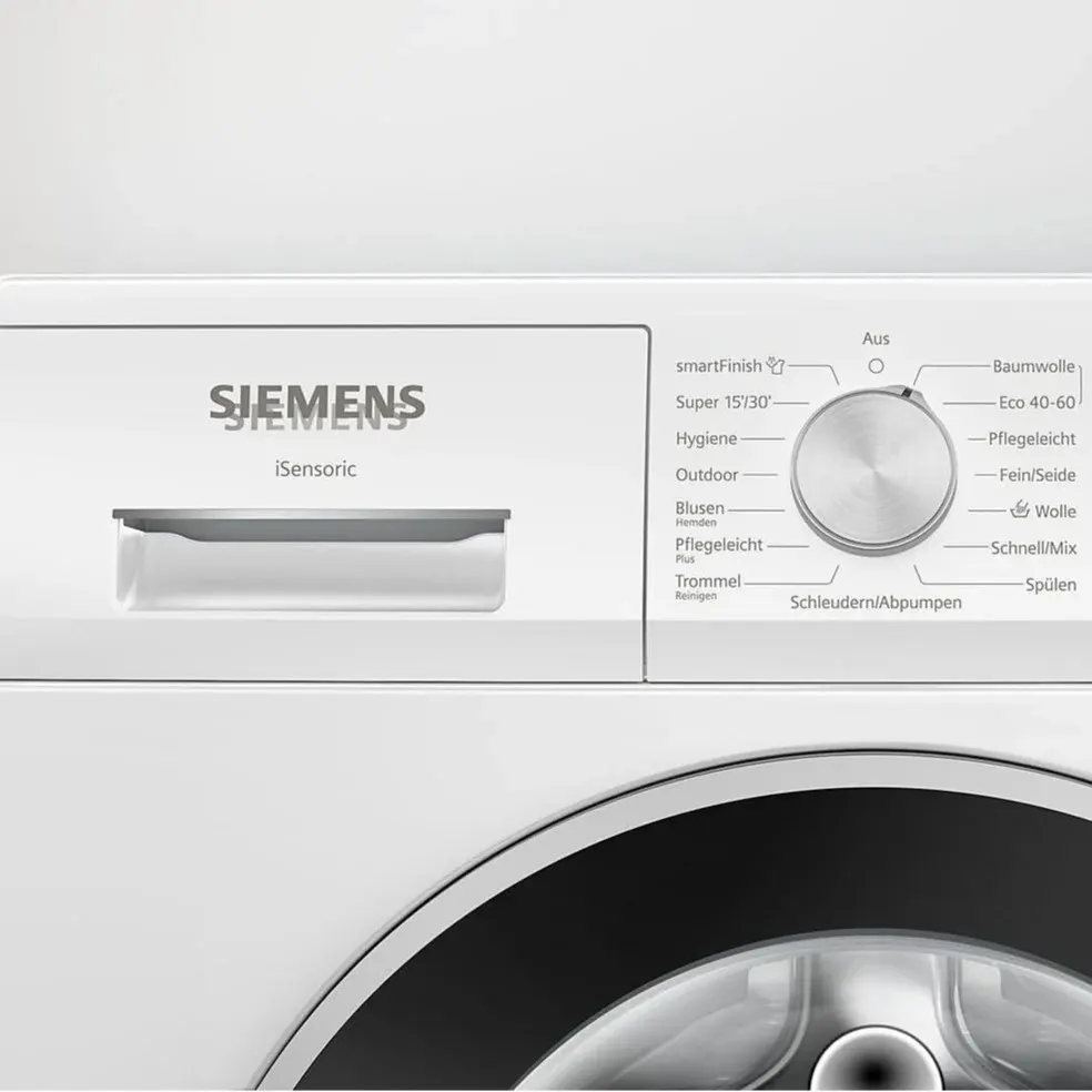 Nahaufnahme des Bedienfelds der SIEMENS WM14NKECO5 iQ300 Waschmaschine mit Waschmittelschublade, Programmwahlschalter und gut lesbaren Programmbeschriftungen.