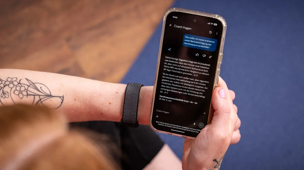 Franzi fragt den Google-Health-Coach nach Trainingsempfehlungen.