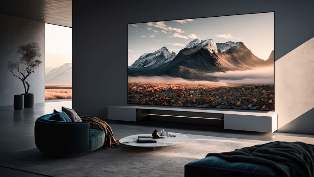 Ein großer 8K-TV in einem Wohnzimmer.