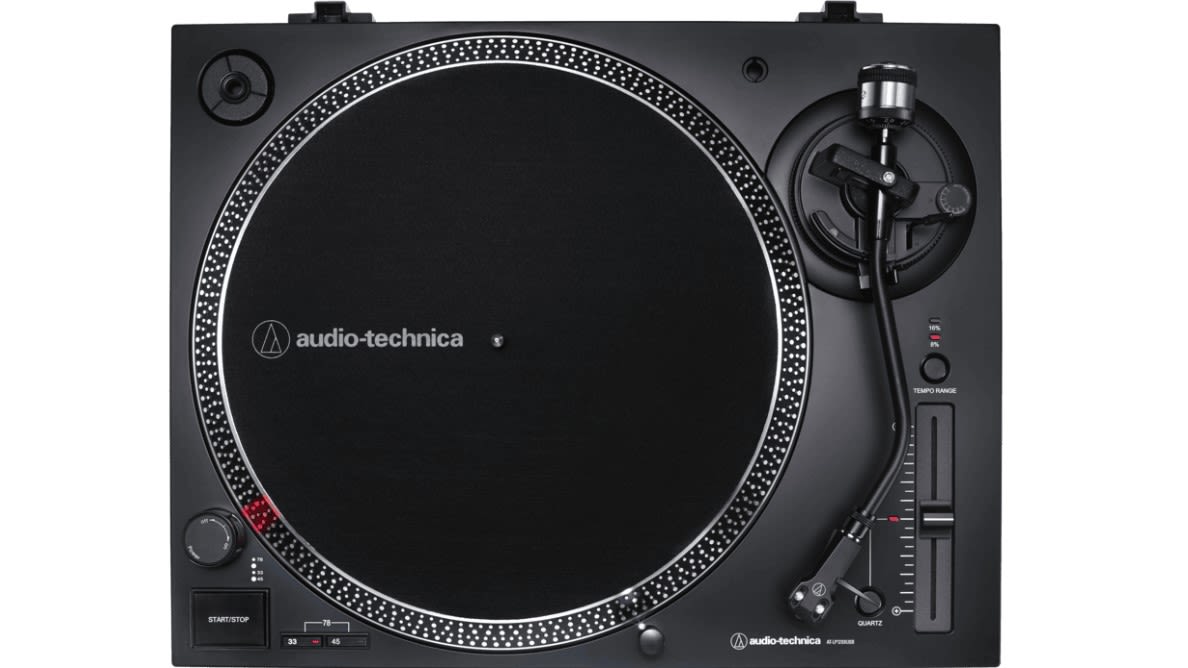 Der AUDIO-TECHNICA AT-LP120xUSBBK Plattenspieler von oben