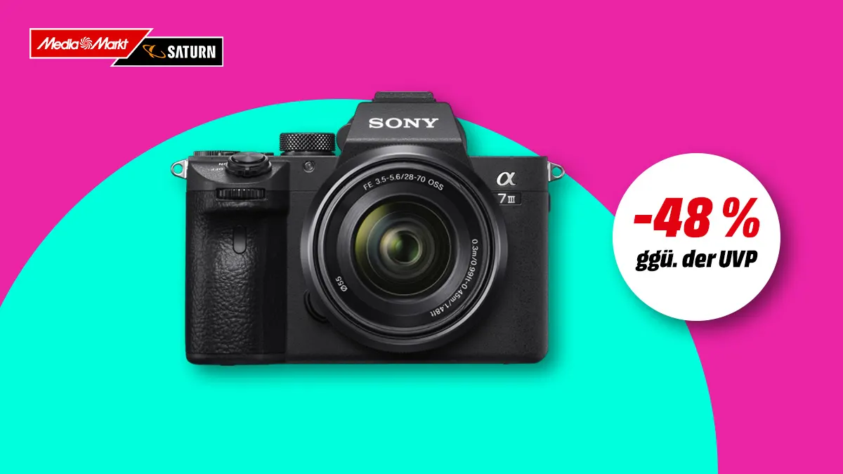 Sony Alpha 7 M3 Kit, Hinweis auf 48 Prozent Rabatt gegenüber UVP auf buntem Hintergrund. 