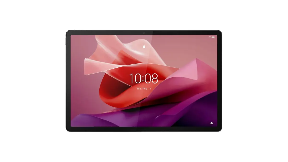 Das Lenovo Tab P12 vor weißem Hintergrund.