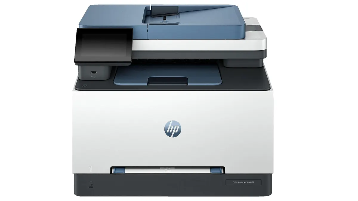 Der HP Color LaserJet Pro MFP 3302fdwg vor weißem Hintergrund.