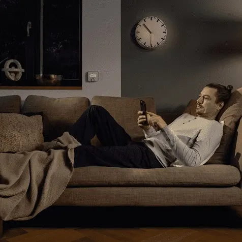 Dank der App ist die Einstellung und Steuerung des BOSCH Smart Home II Raumthermostats kein Problem.