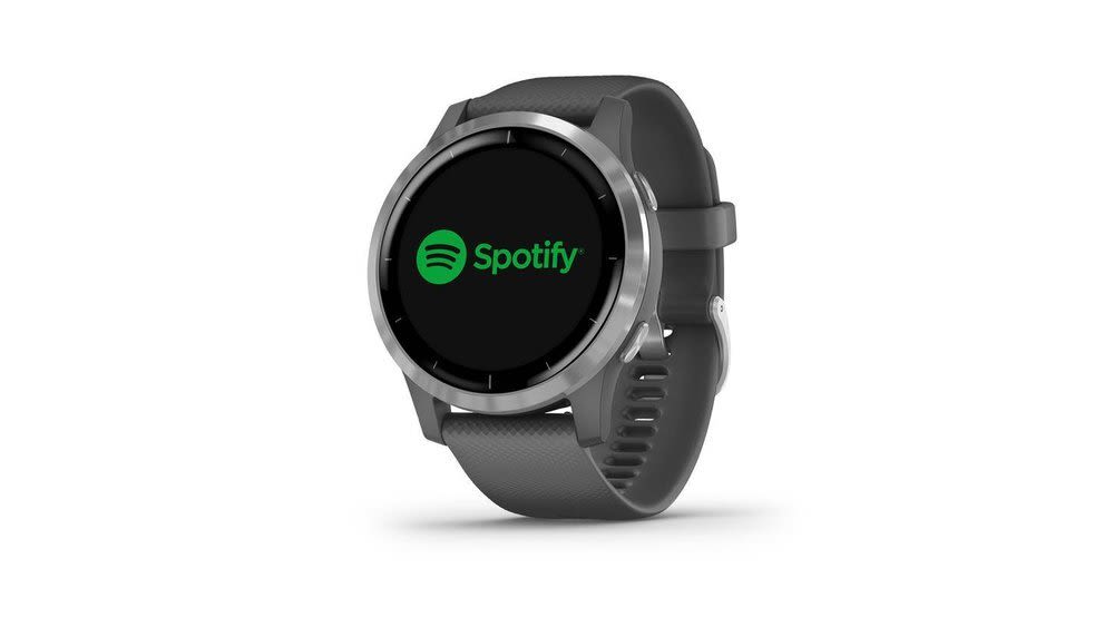 Die Smartwatch Garmin Vivoactive mit Spotify-App auf dem Display.