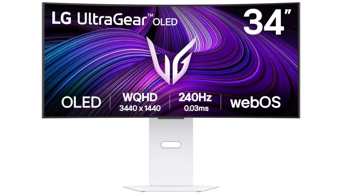 Der Curved-Monitor LG 34GX90SA-W vor weißem Hintergrund.