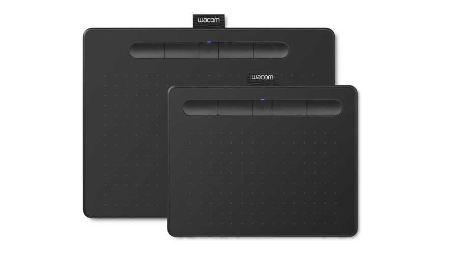 Zwei schwarze Wacom-Tabletts unterschiedlicher Größe liegen übereinander. Beide haben oben Tasten und das Wacom-Logo.
