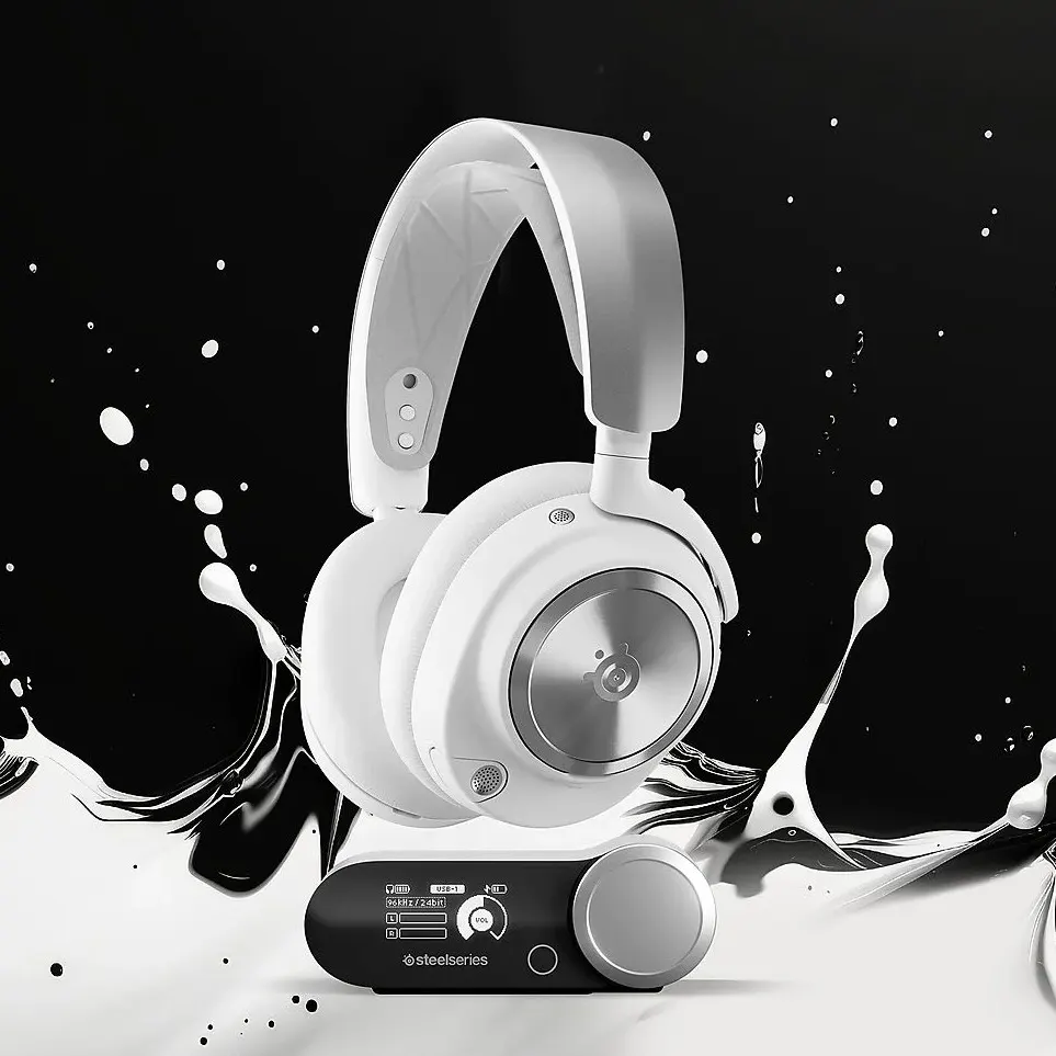 Das STEELSERIES Arctis Nova Pro Wireless Gaming-Headset ist von weißen und schwarzen Farbspritzern umgeben.