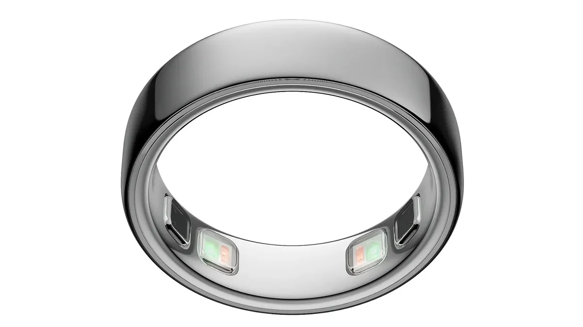 Der Oura Ring 5 vor weißem Hintergrund