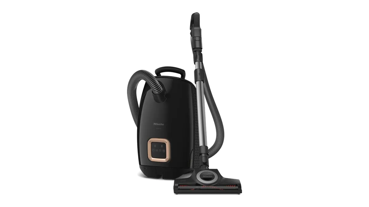 Der Staubsauger Miele Guard L1 Cat & Dog vor weißem Hintergrund.