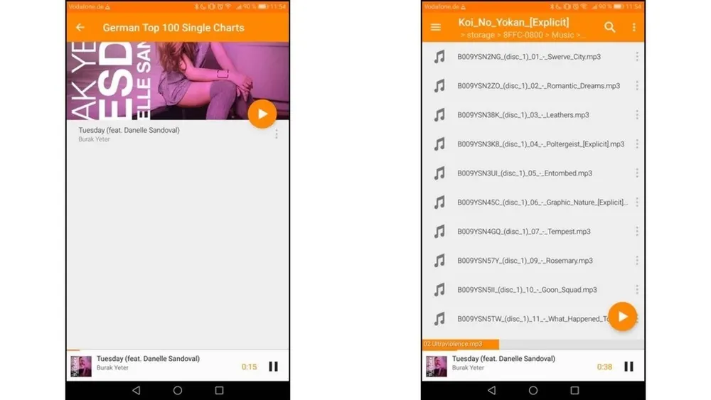 Zwei Smartphone-Screenshots von Musik-Apps mit Wiedergabelisten und Musiksteuerung. Die Apps haben ein orangefarbenes Design.