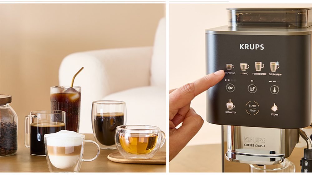 Links: Sechs Gläser gefüllt mit Kaffeebohnen, verschiedenen Kaffees sowie Tee. Rechts: Ein Finger bedient das Frontpanel der Krups Kaffeemaschine.