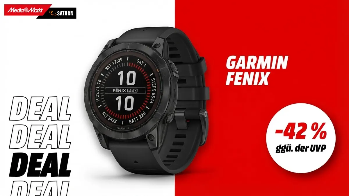 Die Garmin Fenix 7 Pro Solar Smartwatch in Schwarz und Schiefergrau und Hinweis auf 42 Prozent Rabatt gegenüber UVP auf weiß-rotem Hintergrund.