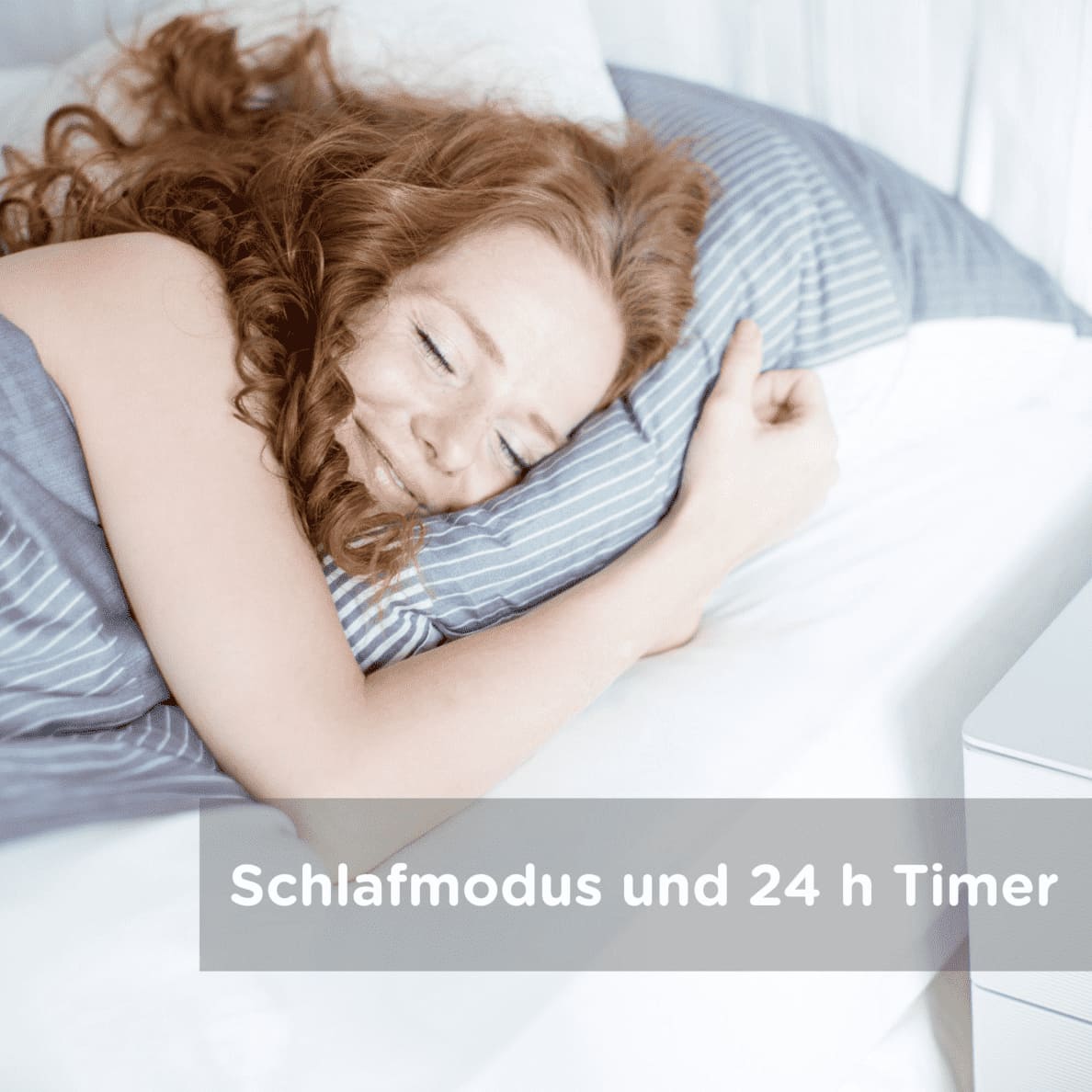 BINE. Aparat de aer conditionat OAC 7022 W alb cu 2 nivele de ventilatie langa femeie care doarme