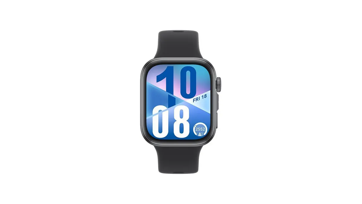 Die Huawei Watch Fit 4 mit schwarzem Armband vor weißem Hintergrund.