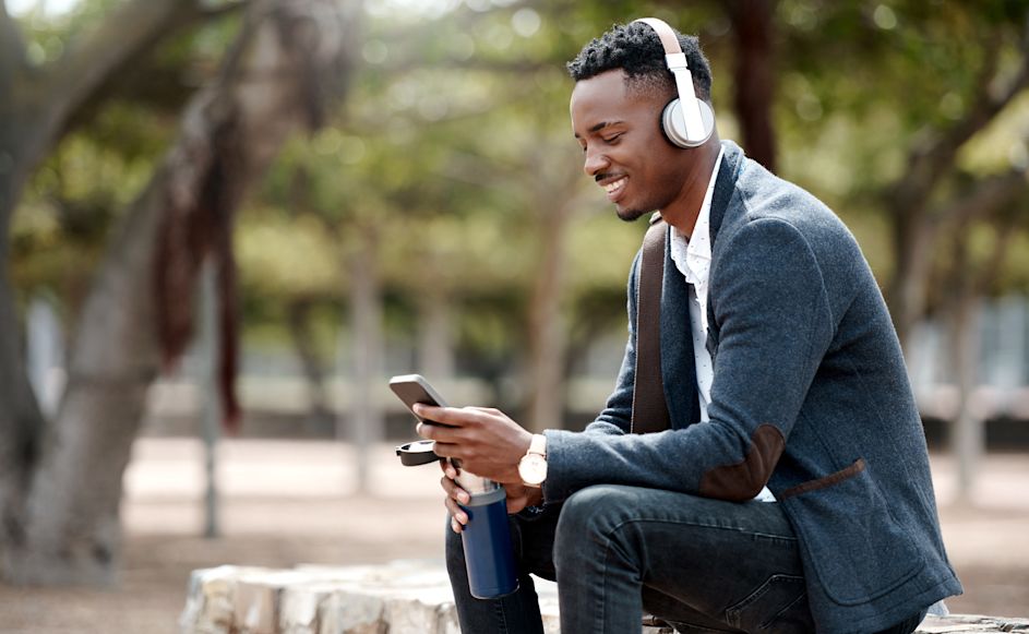 Entertainment, Audio, Wireless, Over-ear, Lifestyle Bild, Freizeit
Urheberrecht: GettyImages / PeopleImages