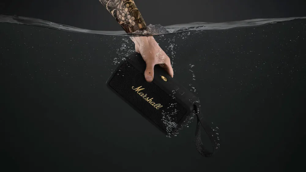 Der Marshall Middleton wird unter Wasser getaucht