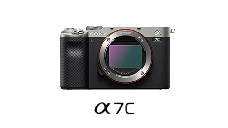 Drei Kameras: Alpha 99 II als Umriss, Alpha 7 III als Umriss, Alpha 7C in Silber und Schwarz.