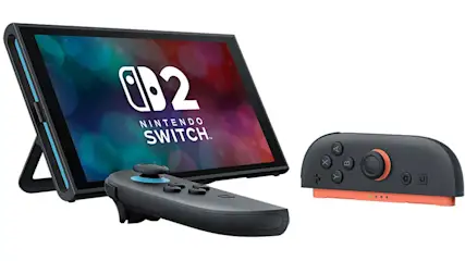 Die Nintendo Switch 2 zusammen mit zwei Joy-Cons vor weißem Hintergrund.