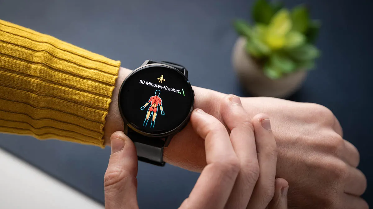 Die Garmin Venu 4 schlägt ein Krafttraining vor und zeigt an, welche Muskelgruppen dabei gefordert werden.