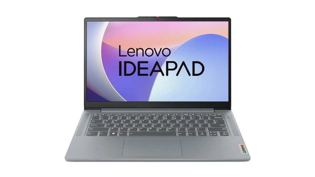 Der Laptop Lenovo IdeaPad Slim 3i vor weißem Hintergrund.