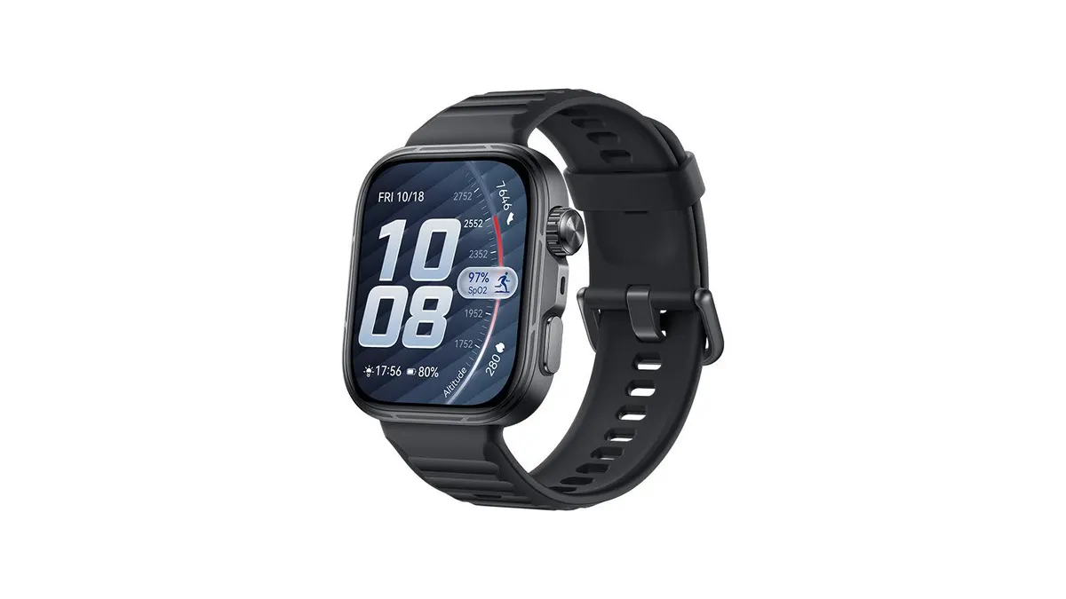 Die Huawei Watch Fit 5 Pro vor einem weißen Hintergrund.