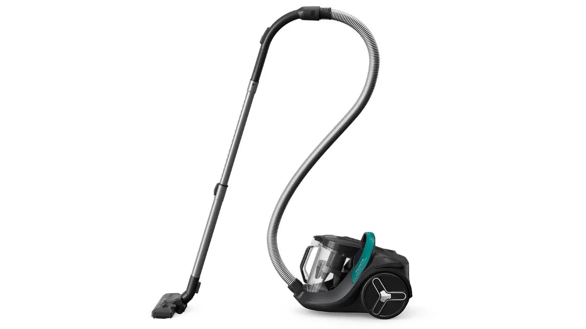 Der Staubsauger Rowenta Green Force Cyclonic Max RO7B12 vor weißem Hintergrund.