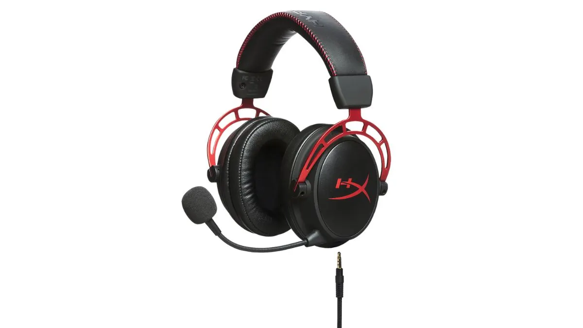 Das Gaming-Headset HyperX Cloud Alpha vor weißem Hintergrund.