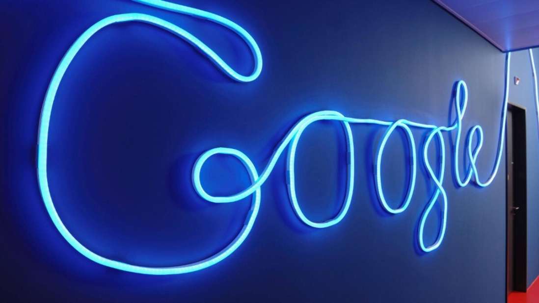 Eine Google-Schrift in Blau.