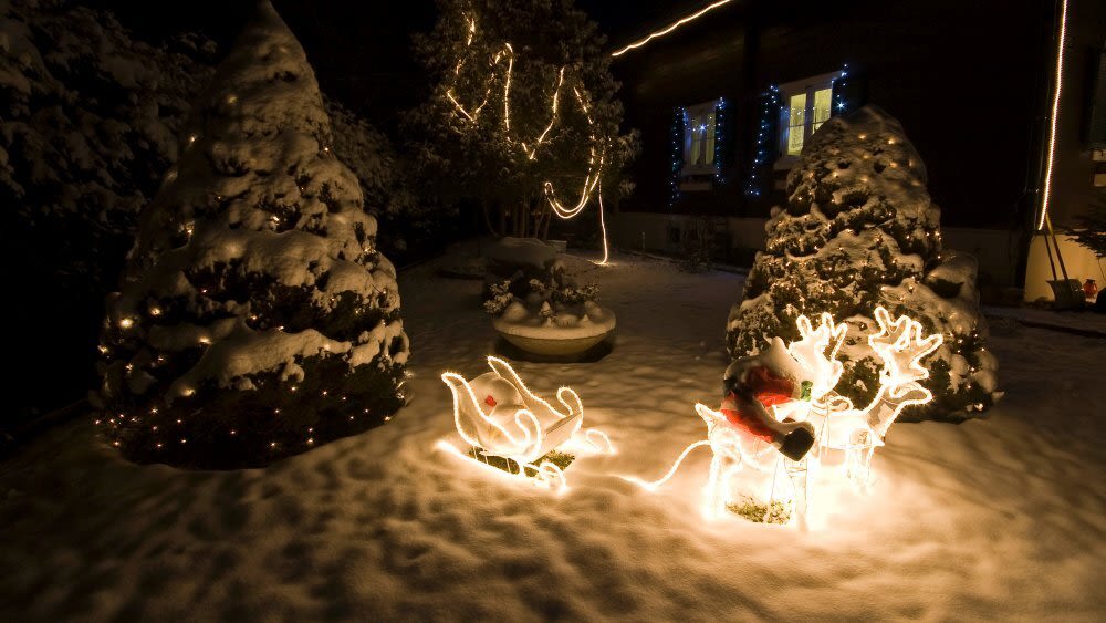 Rentierschlitten im Schnee