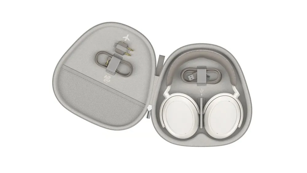 sennheiser_momentum_4_in_case