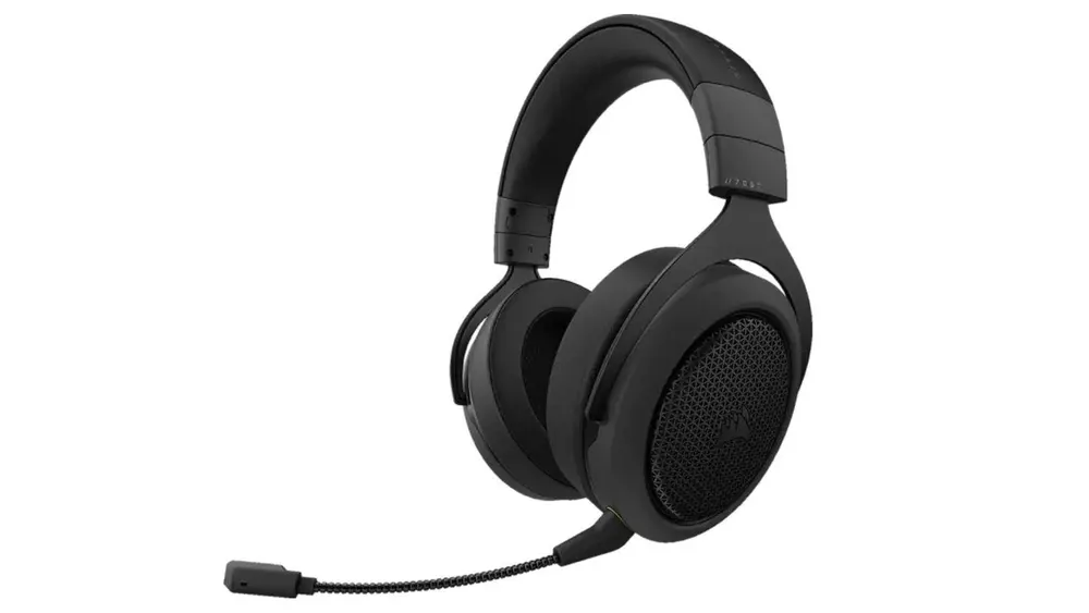 Ein schwarzes Over-Ear-Headset mit Mikrofon vor einem weißen Hintergrund. Das Mikrofon ist an einem flexiblen Arm befestigt.