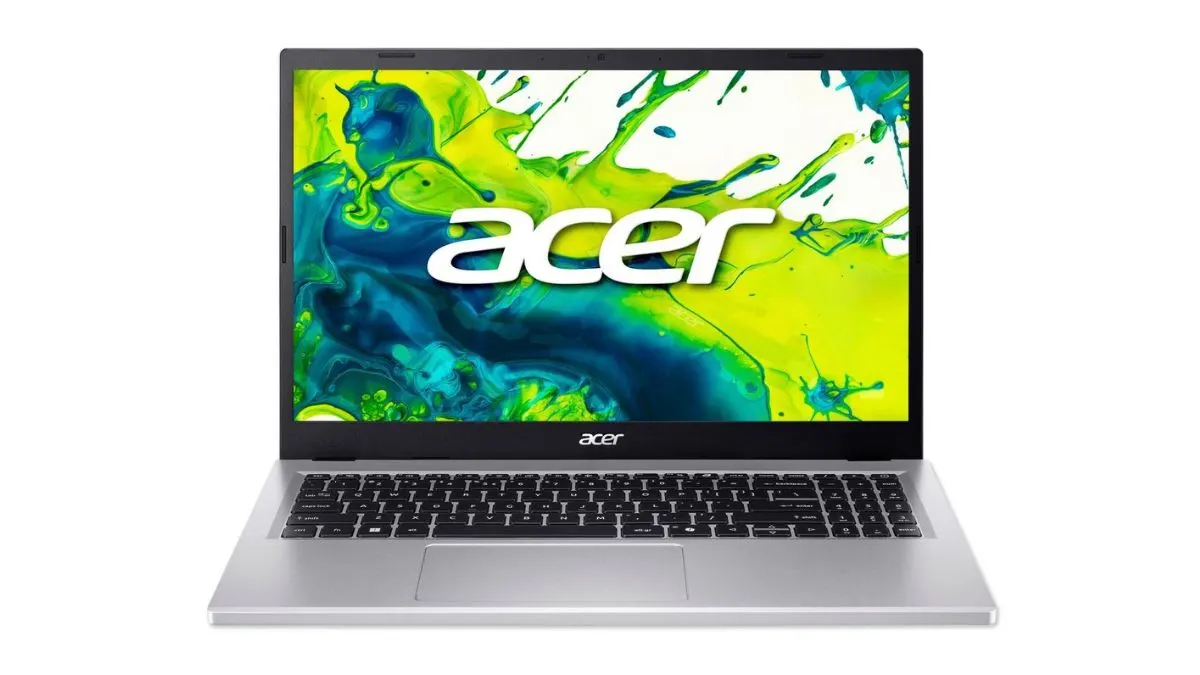 Der Laptop Acer Aspire Go 15 vor weißem Hintergrund.