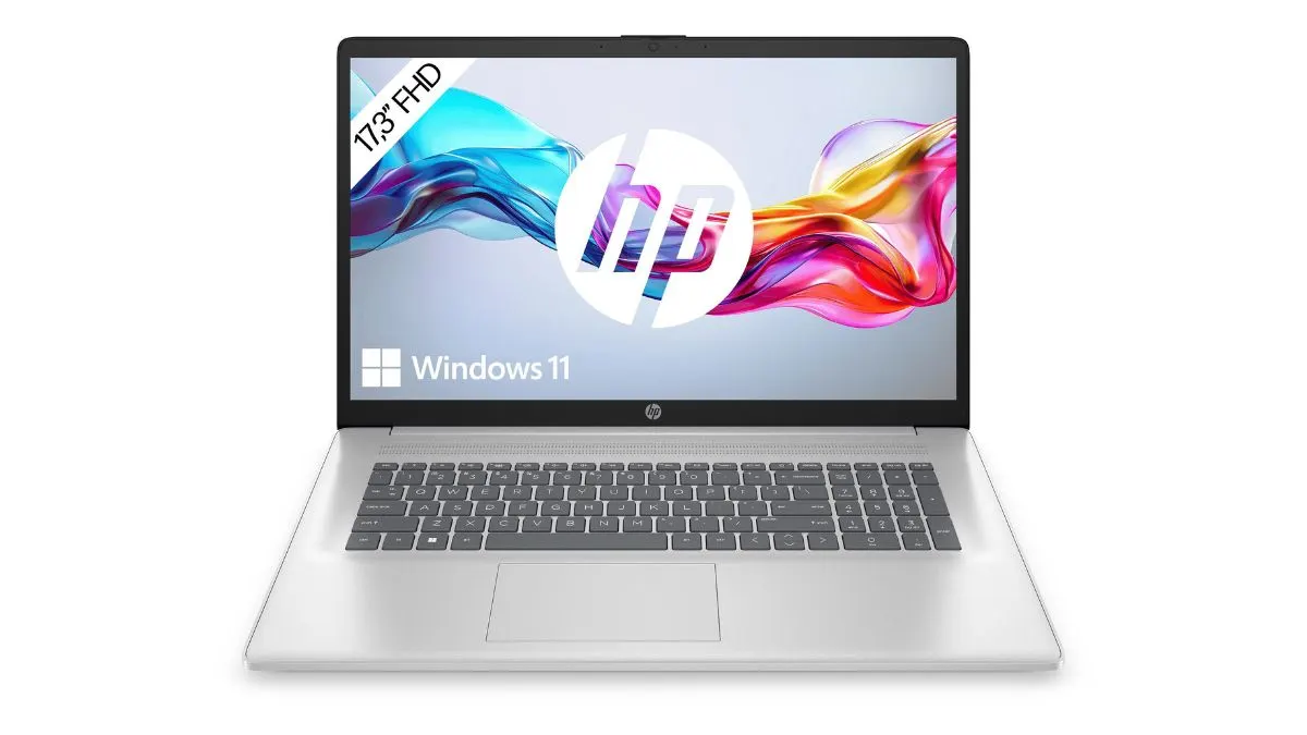 Der Laptop HP 17-cp2354ng vor weißem Hintergrund.