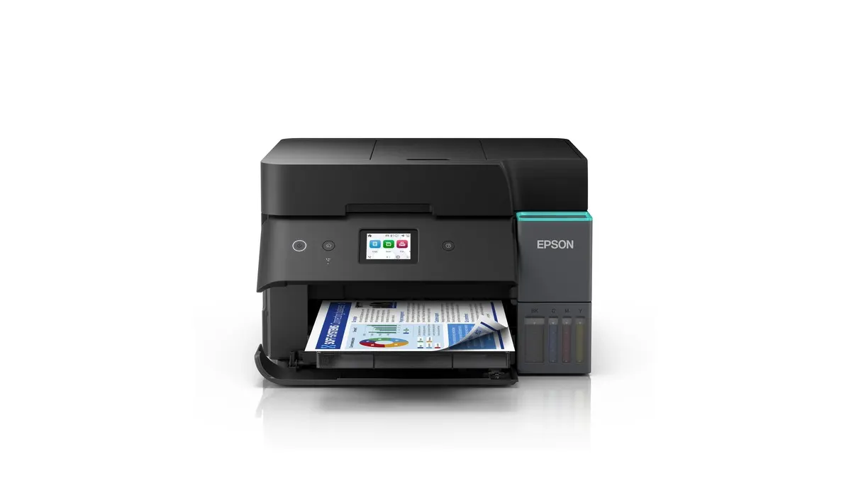 Der Multifunktionsdrucker Epson EcoTank ET-4950 vor einem weißen Hintergrund.