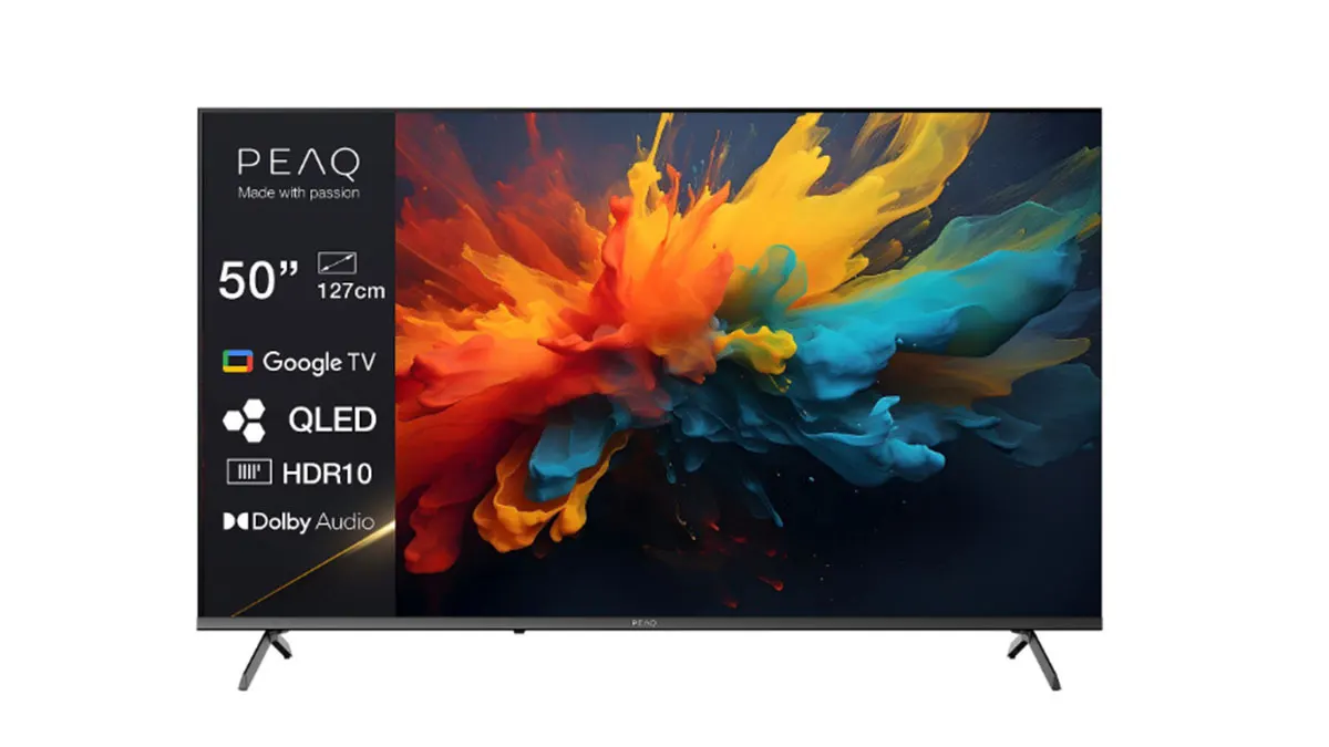 Der 50-Zoll-Fernseher PEAQ PTV 50GQU-5025C von vorn auf weißem Hintergrund.