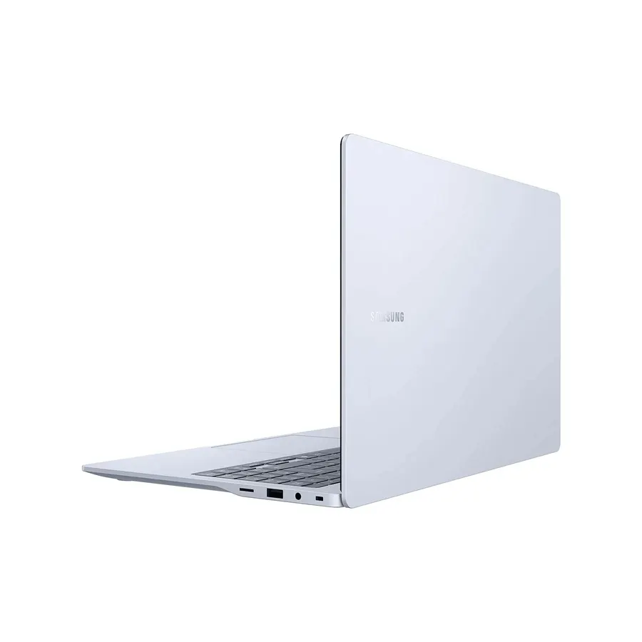 SAMSUNG Galaxy Book4 Edge, Copilot+ PC - 15,6 Zoll - Qualcomm Snapdragon X X1 26 100 - 16 GB - 256 GB - Qualcomm Adreno™ Onboard Graphics - Windows 11 Home Samsung Galaxy Book4 Edge; seitliche Ansicht eines schlanken, silbernen Laptops mit geöffnetem Display, sichtbarer Tastatur und mehreren Anschlüssen auf der linken Seite im minimalistischen Design.