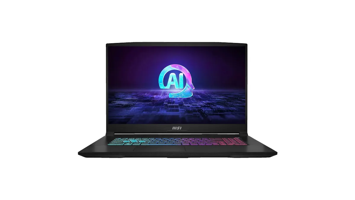 Der Gaming-Laptop MSI Katana A17 AI vor einem weißen Hintergrund.