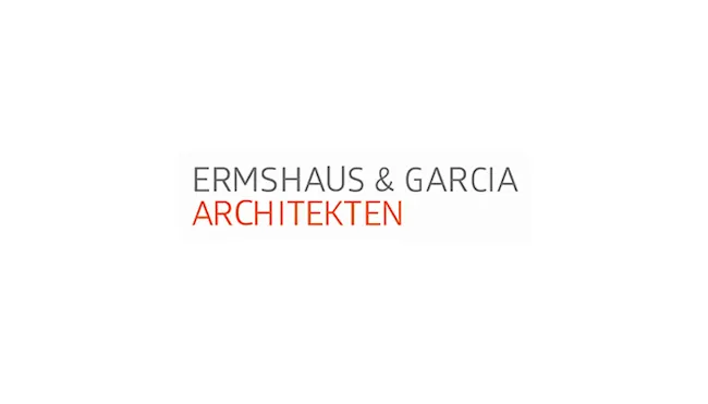 Der Text "ERMSHAUS & GARCIA" ist in Grau, darunter "ARCHITEKTEN" in Rot, beides zentriert auf weißem Hintergrund.