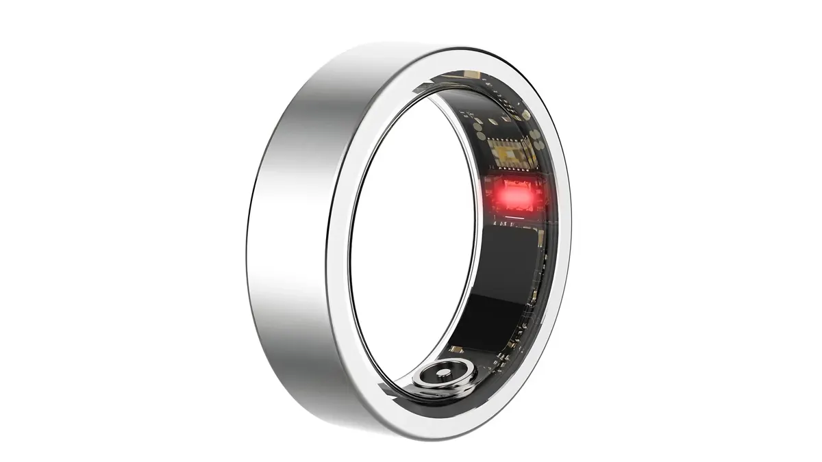 Der Smart-Ring PEAQ PSR 100 vor weißem Hintergrund