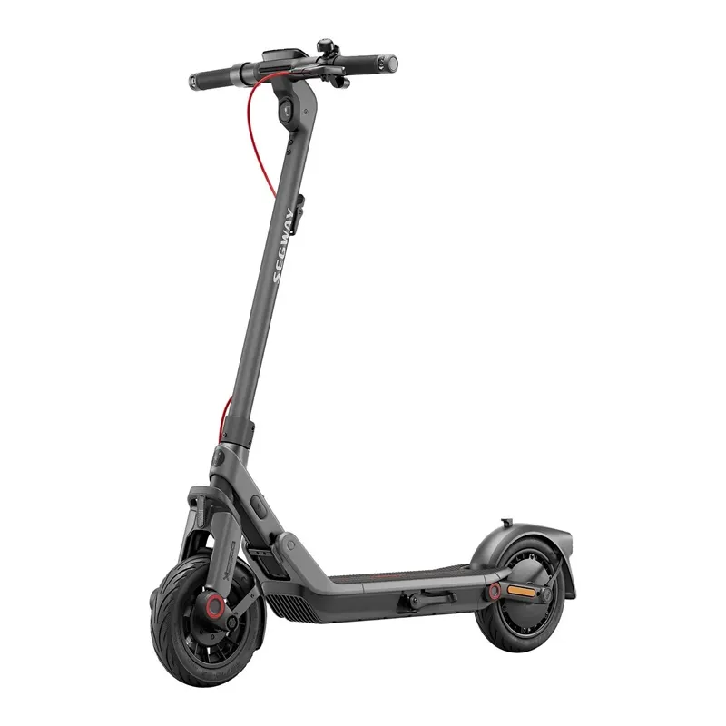 SEGWAY Ninebot E3 Pro D E-Scooter SEGWAY Ninebot E3 Pro D E-Scooter in seitlicher Ansicht vor weißem Hintergrund, modernes schwarzes Design mit roten Akzenten, große Reifen und stabile Trittfläche.