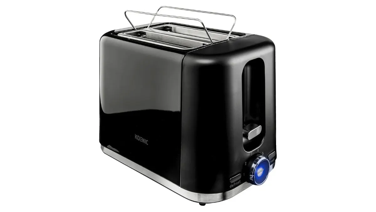 Der Toaster KOENIC KTO 2210 vor weißem Hintergrund.