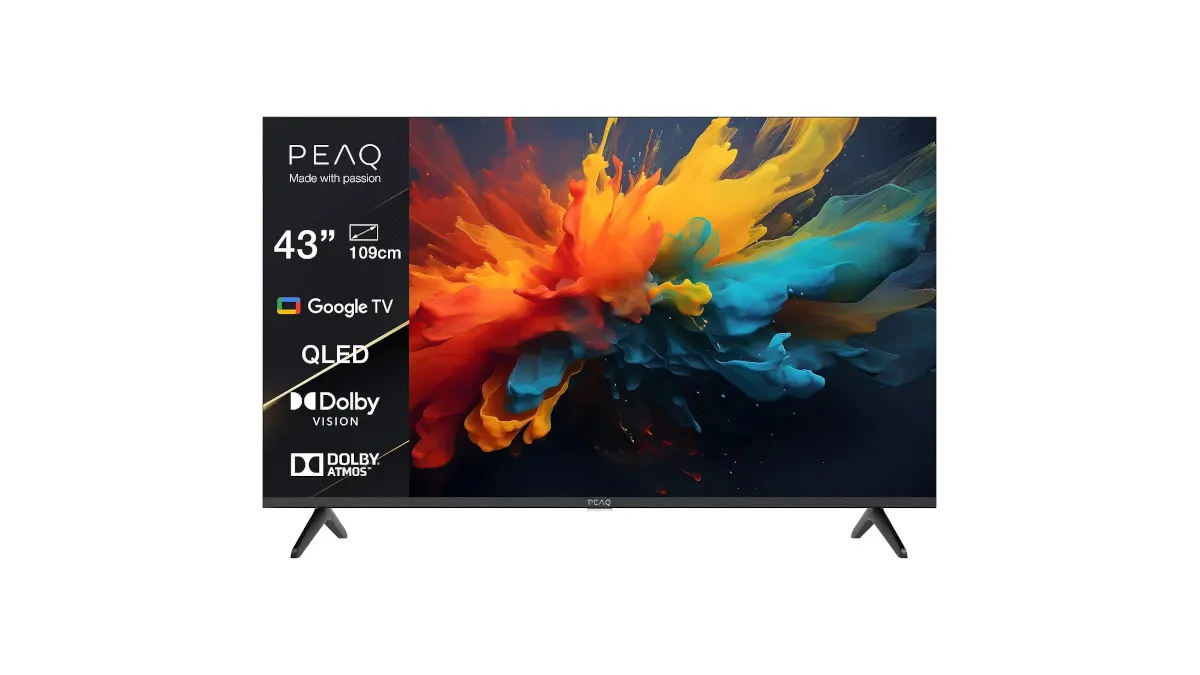 Ein 43-Zoll-Fernseher mit QLED-Bildschirm steht auf zwei schwarzen Füßen. Auf dem Bildschirm sind gelbe, orange und blaue Farbwirbel zu sehen.