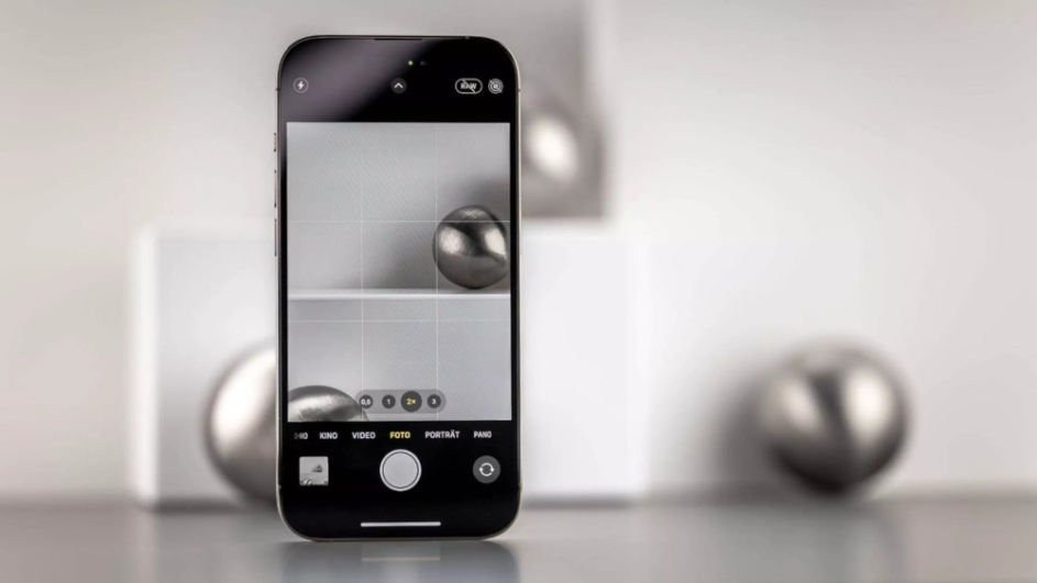 iPhone 14 Pro mit Kamera-App