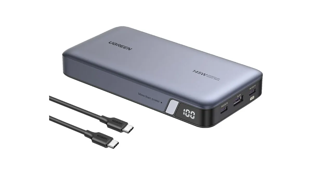 Die Powerbank Ugreen Nexode Powerbank 25000mAh 145W vor weißem Hintergrund.